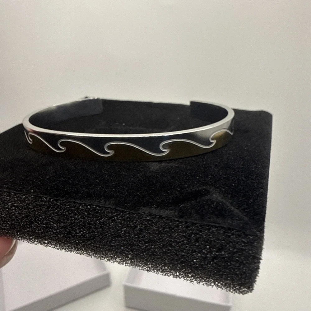 Badass Girl Gang  with quote inside Cuff Bracelet Waves On Outside‎ NEW